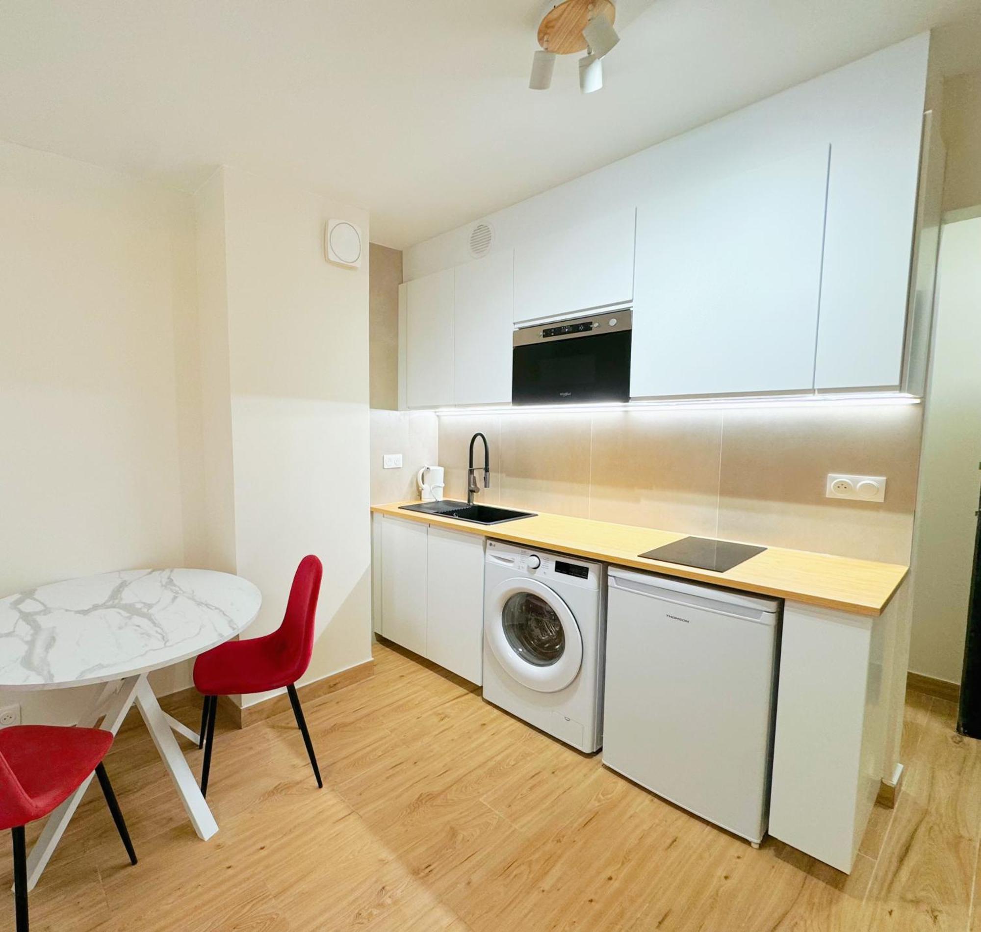Apartment Entierement Renove Au Coeur Du Marais Paris